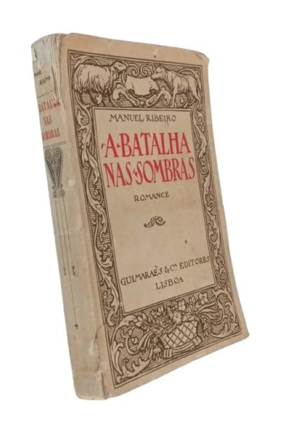 Batalha nas Sombras de Manuel Ribeiro.