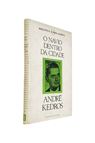 Navio Dentro da Cidade de André Kedros