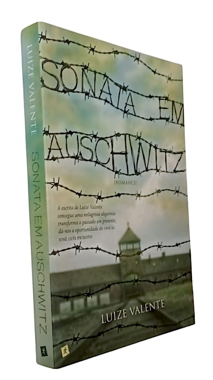 Sonata em Auschwitz de Luize Valente